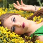 nature-grass-plant-girl-photography-sunlight-635440-pxhere.com(1)